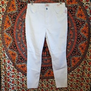 NWT Wrangler White High Rise Unforgettable Skinny Ankle Jeans Womens Size 14